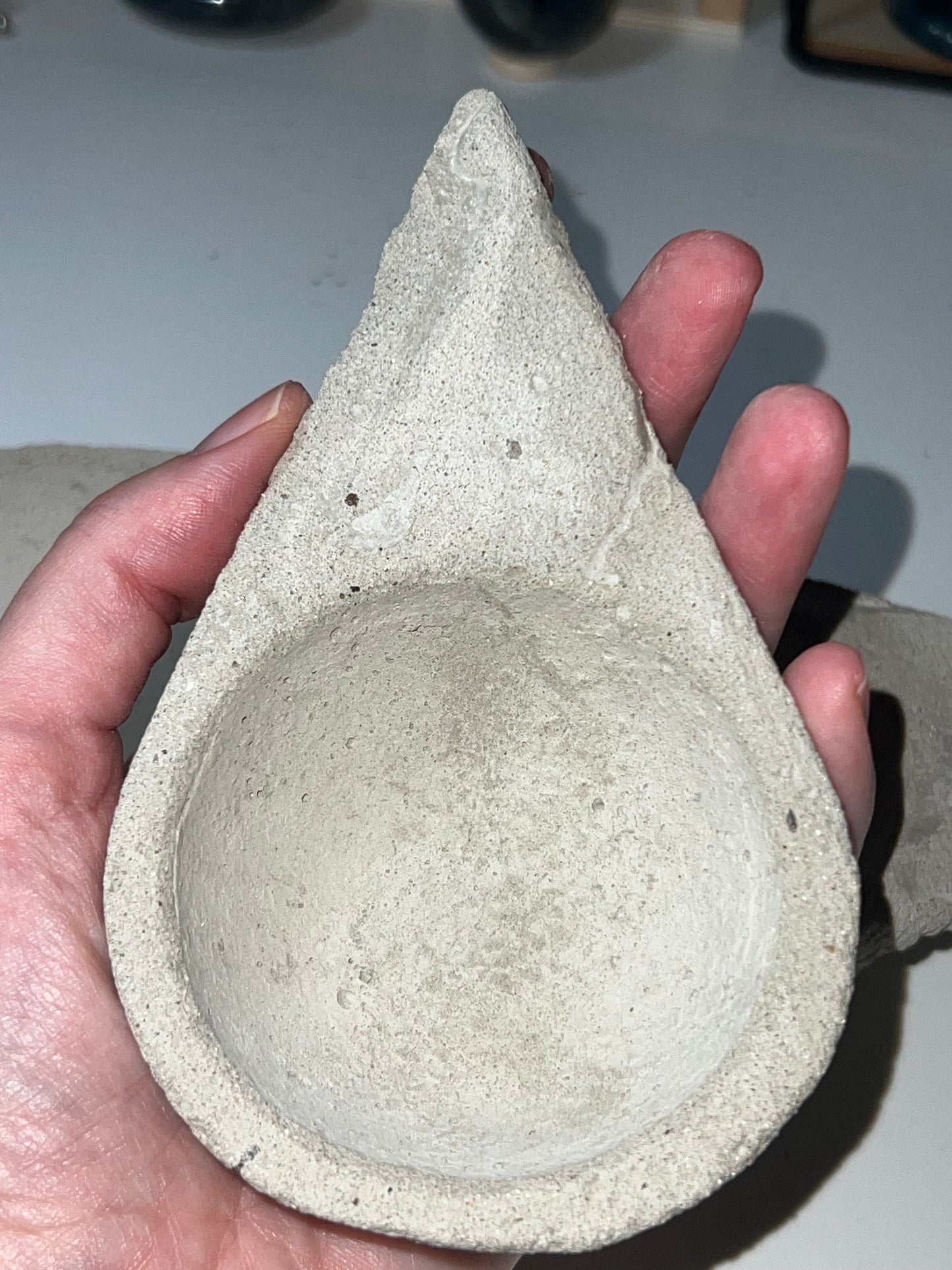 Quemador Artesanal de Cemento – Porta Sahumerios