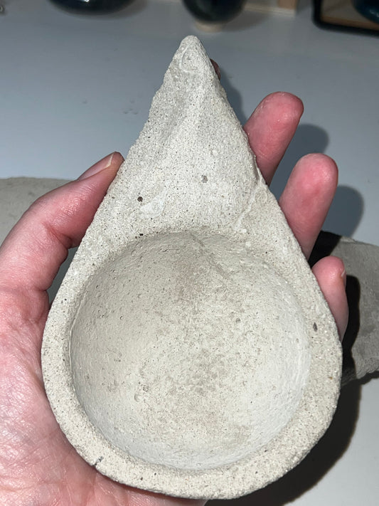 Quemador Artesanal de Cemento – Porta Sahumerios