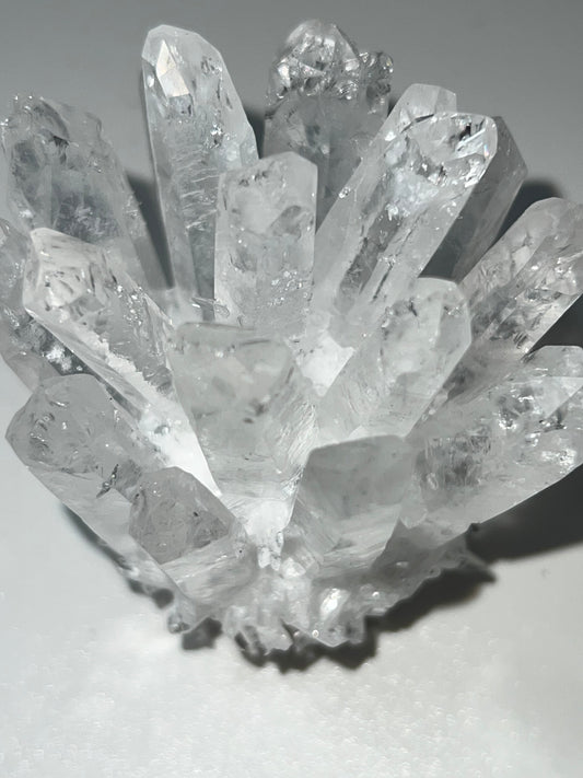 Racimo de Cuarzo Cristal – Alta Pureza (6x7 cm)