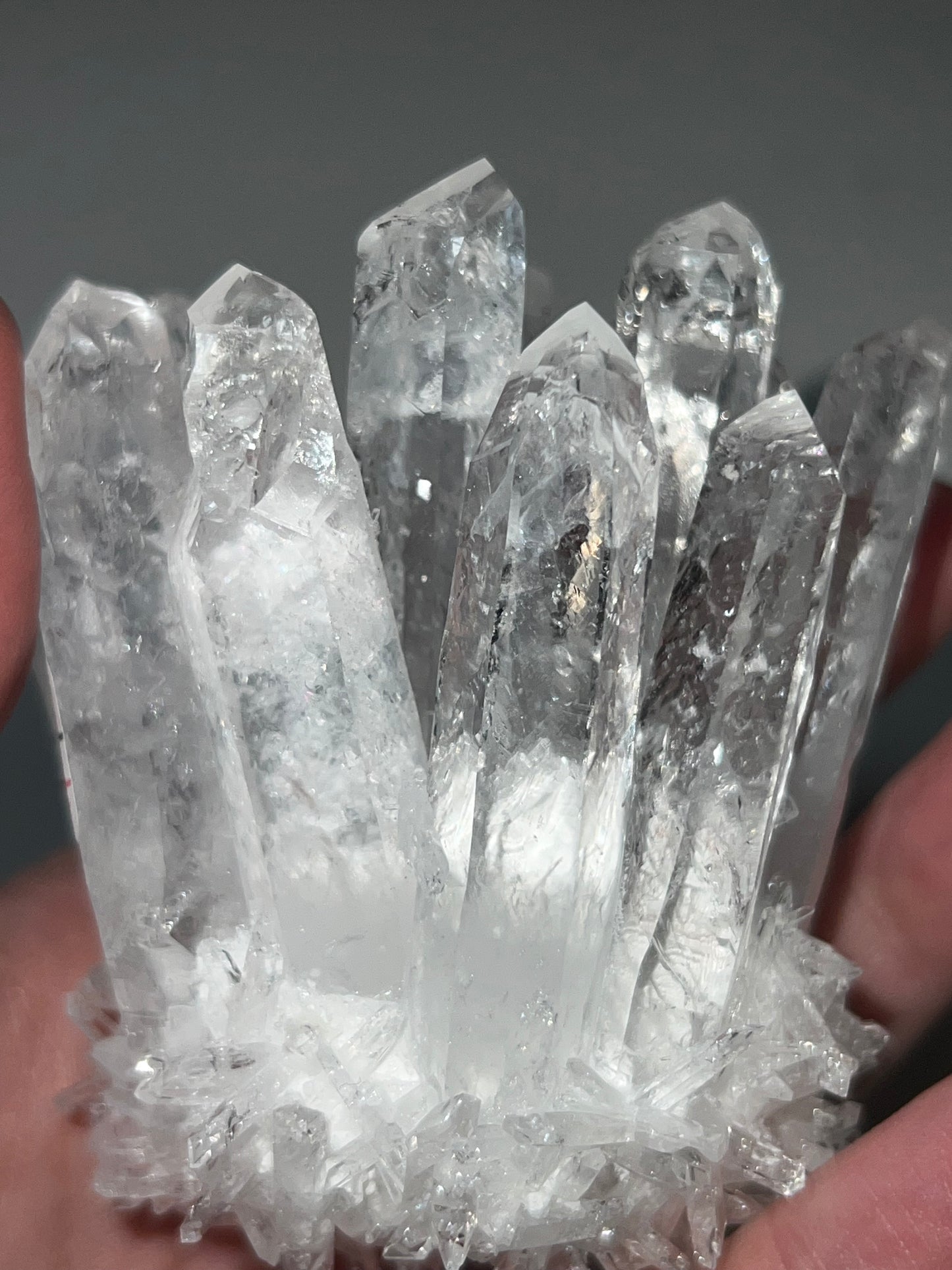 Racimo de Cuarzo Cristal – Alta Pureza (6x7 cm)