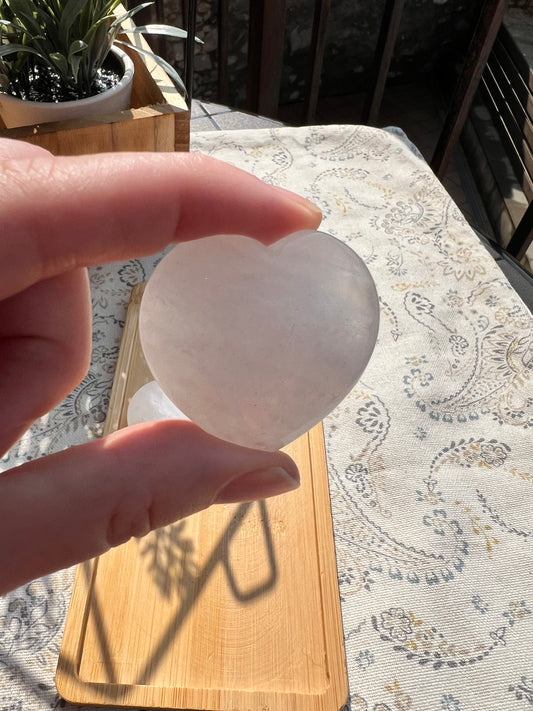 Corazón Plano de Cuarzo Blanco - Claridad y Purificación | Amatena (vídeo al final)