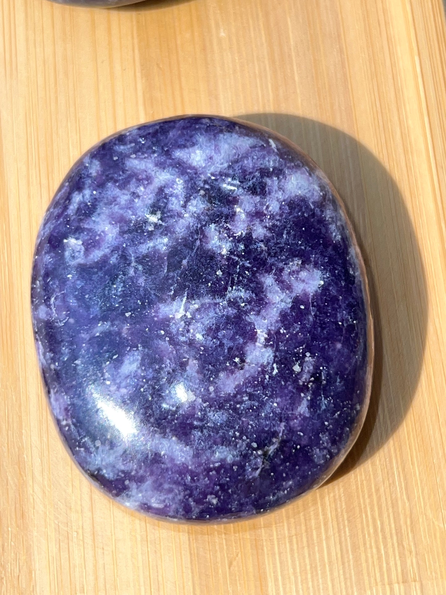 Jabón de Lepidolita - Calma y Equilibrio Emocional | Amatena (vídeo al final)