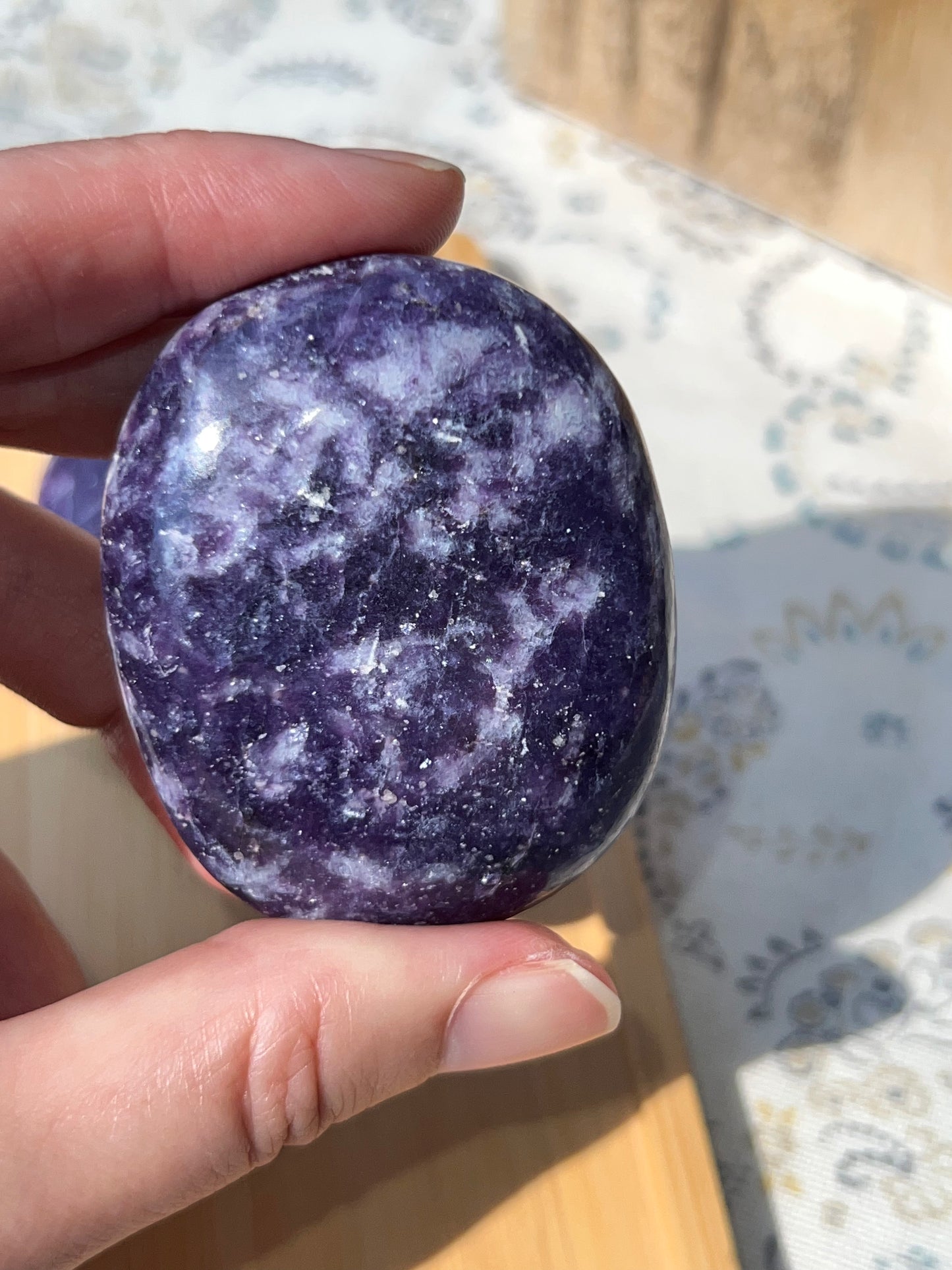 Jabón de Lepidolita - Calma y Equilibrio Emocional | Amatena (vídeo al final)