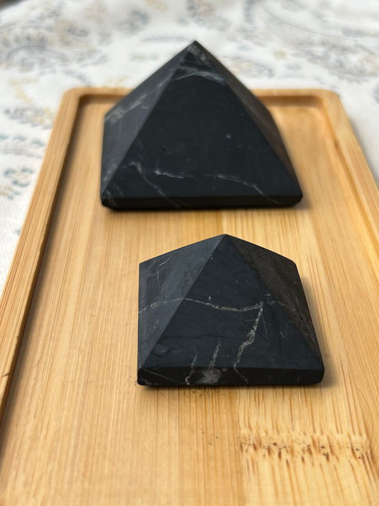 Pirámide de Shungit Mate (unidad)