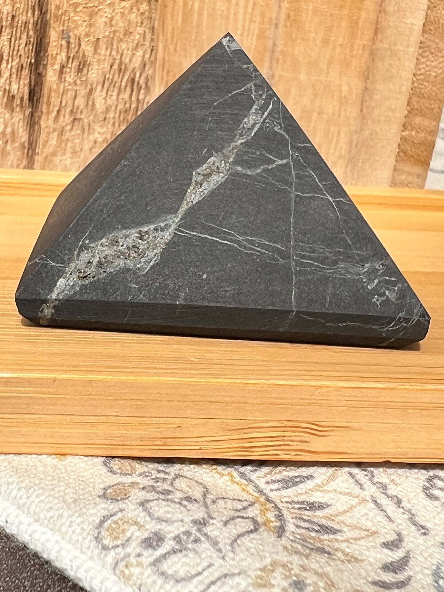 Pirámide de Shungit Mate (unidad)