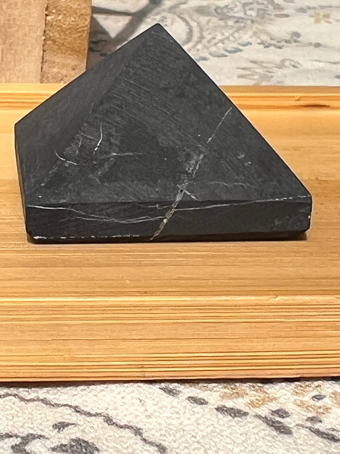 Pirámide de Shungit Mate (unidad)