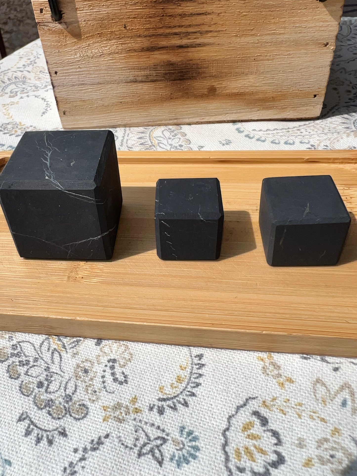 Cubo de Shungit - Protección - Varios Tamaños | Amatena (vídeo al final)