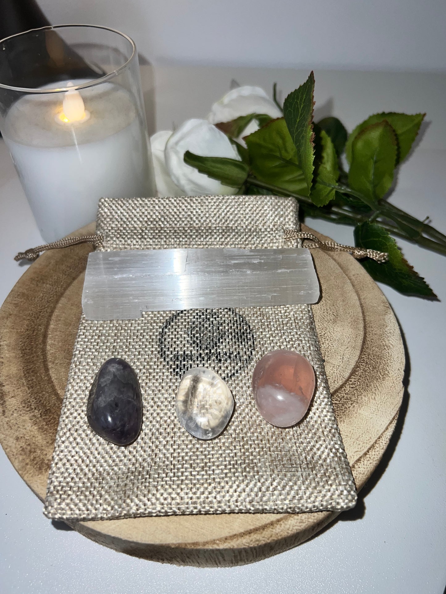 Pack de Iniciación Cristales - Tus primeros Cristales - 4 Piedras Básicas + Bolsa | Amatena