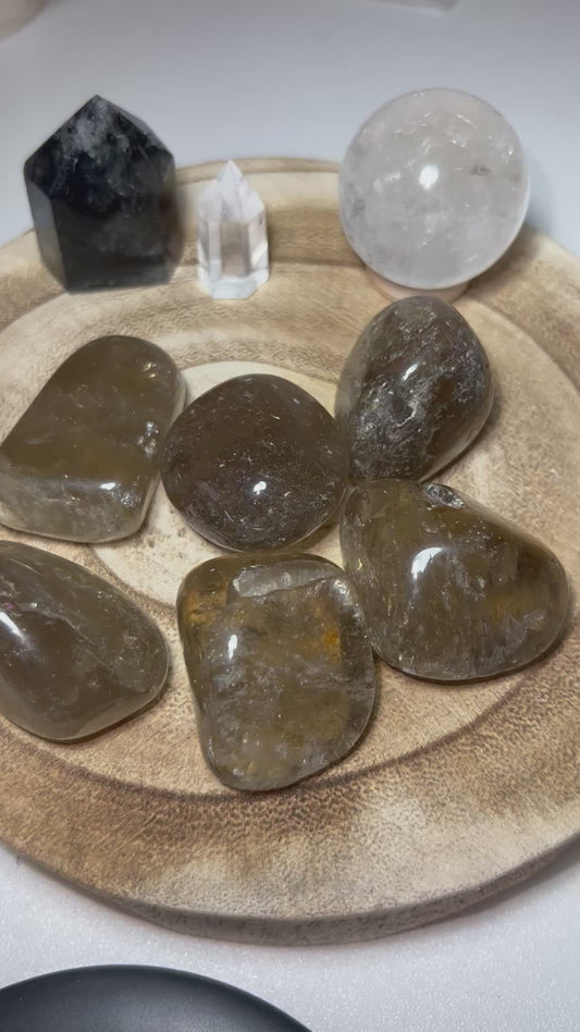 Rodado de Cuarzo Ahumado Grande/En PROMOCIÓN por pequeños defectos típicos de una piedra natural(vídeo al final)